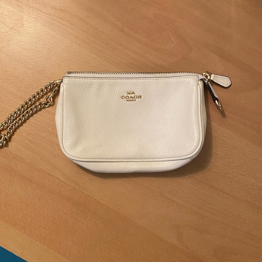 WHITE AND GOLD COACH CHAIN WRISTLET